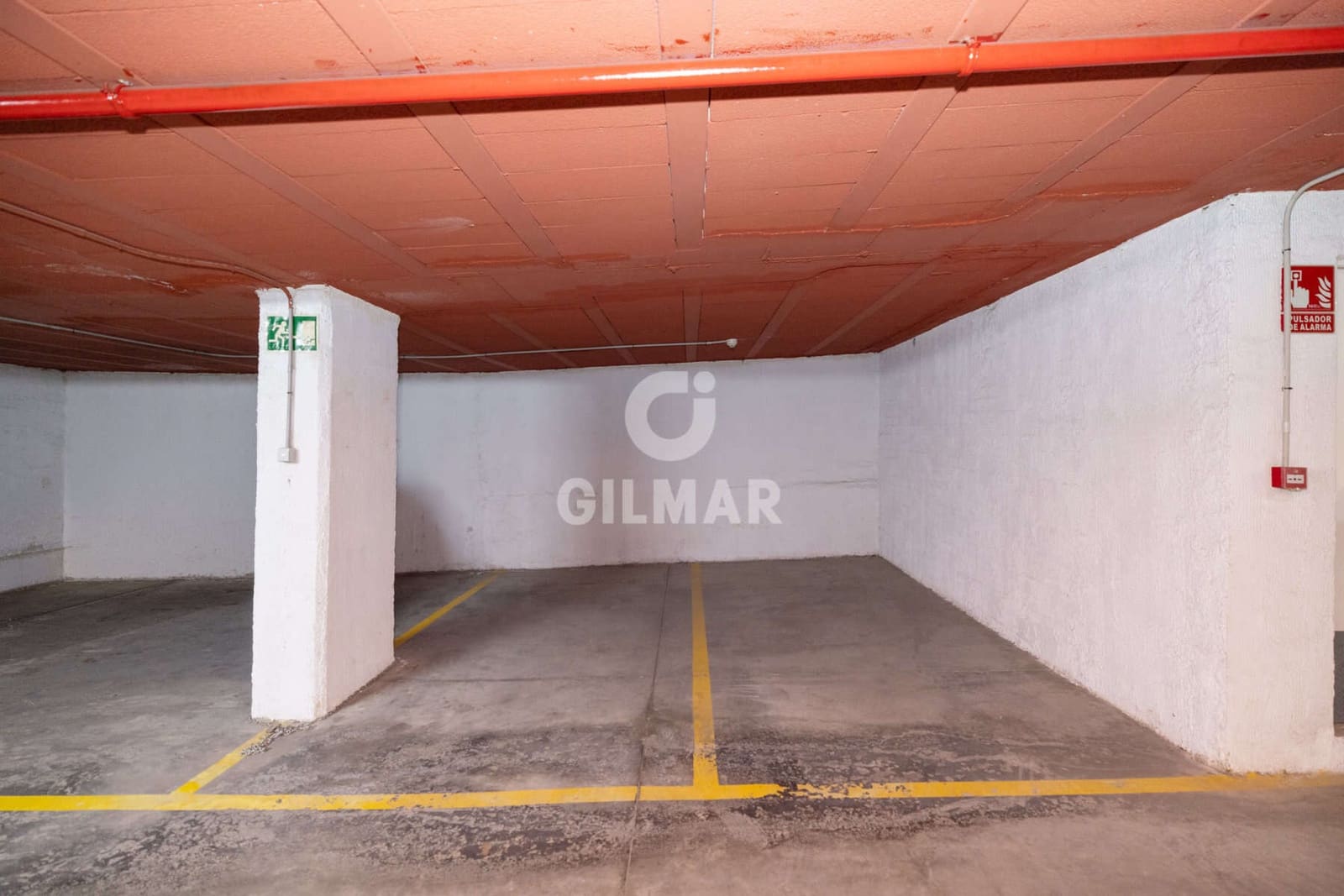 3 makuuhuone Asunto myytävänä paikassa Estepona mukana uima-altaan 
autotalli - 420 000 € (Ref: 9830307)