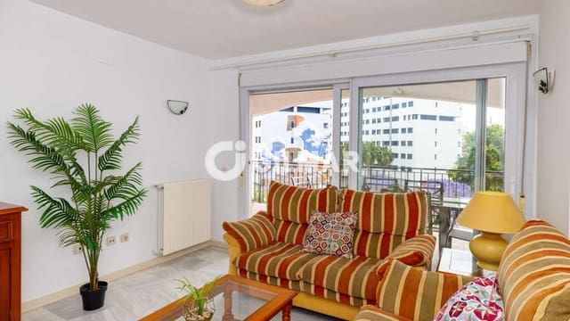 3 sypialnia Mieszkanie na sprzedaż w Puerto de Estepona, Estepona z basenem garażem - 420 000 € (Ref: 9830307)