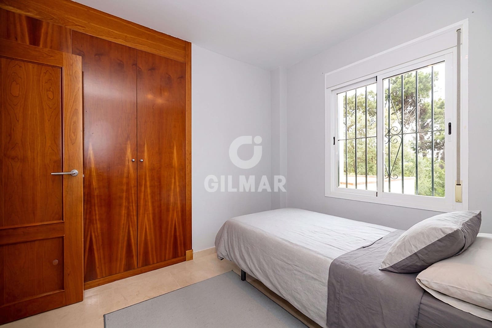 4 bedroom Terraced Villa for sale in Marbella with pool garage - € 790,000 (Ref: 9832327)