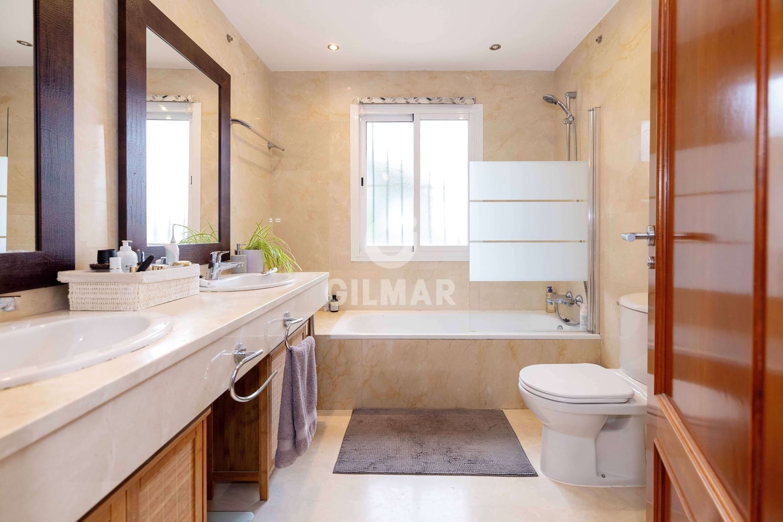 4 bedroom Terraced Villa for sale in Marbella with pool garage - € 790,000 (Ref: 9832327)