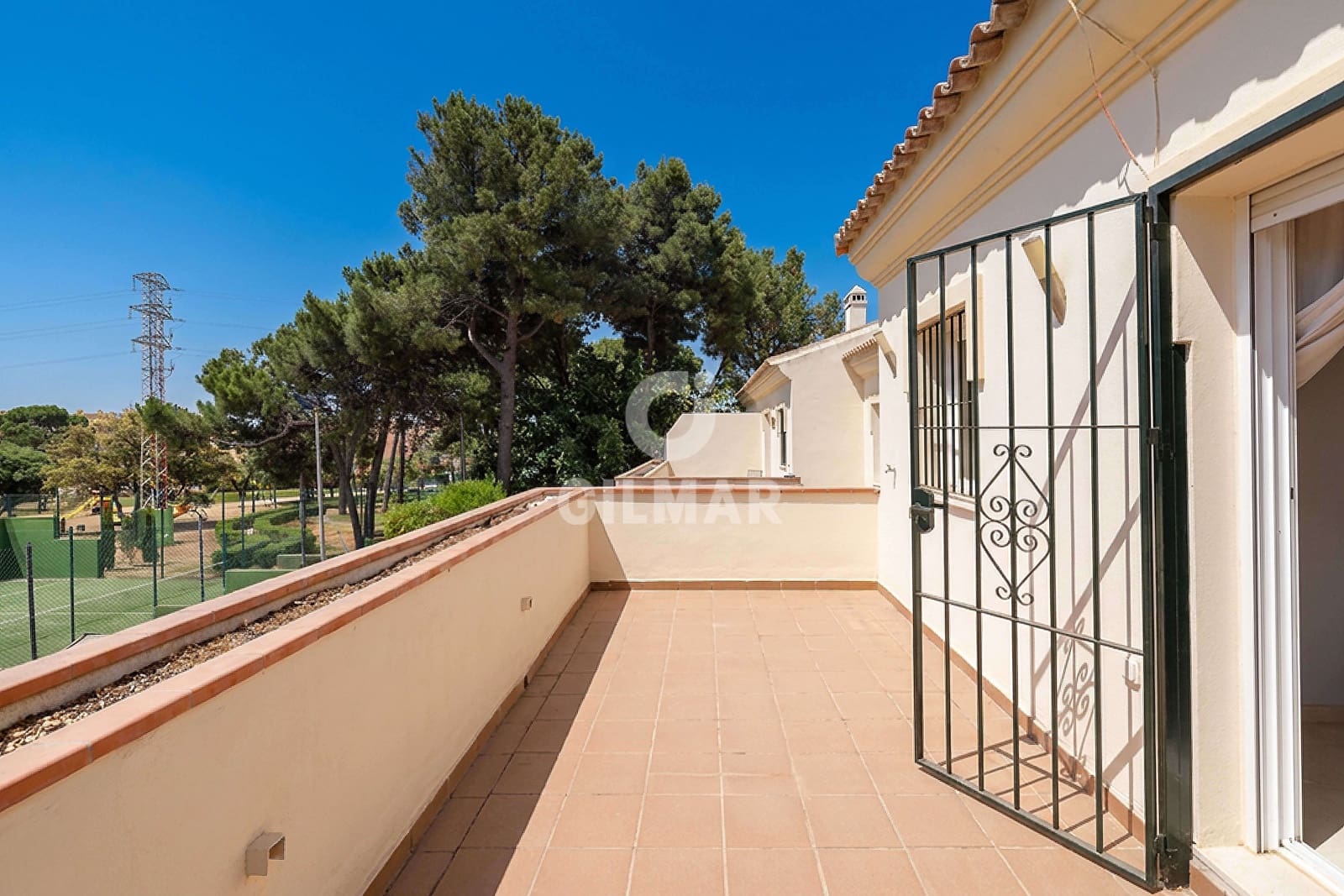 4 bedroom Terraced Villa for sale in Marbella with pool garage - € 790,000 (Ref: 9832327)