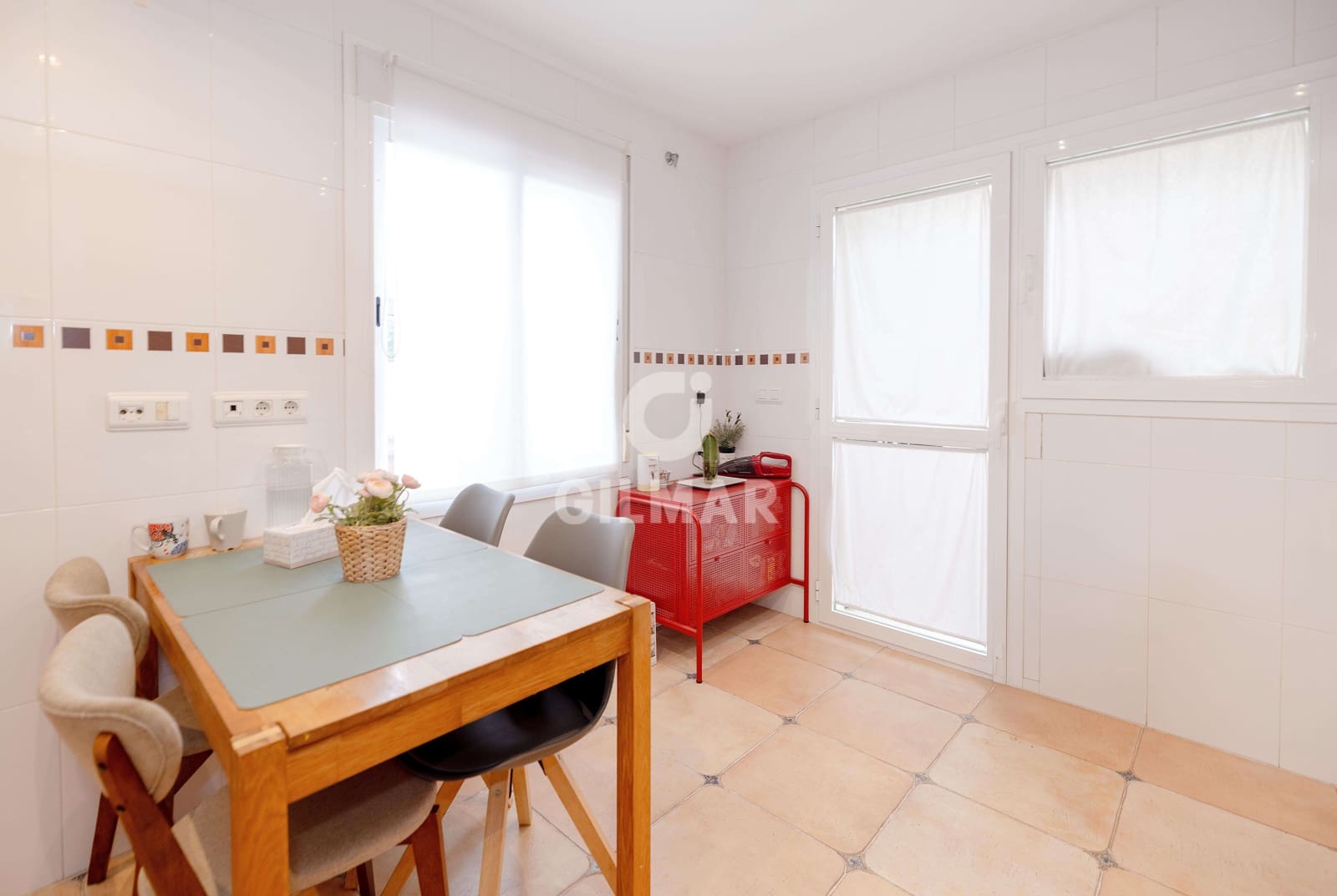 4 bedroom Terraced Villa for sale in Marbella with pool garage - € 790,000 (Ref: 9832327)