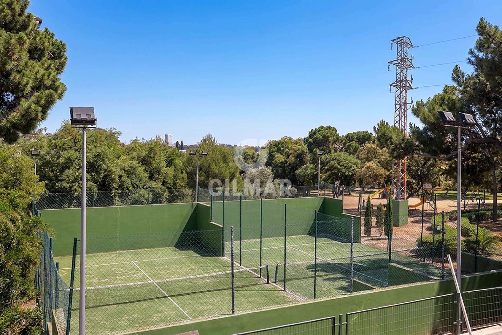 4 bedroom Terraced Villa for sale in Marbella with pool garage - € 790,000 (Ref: 9832327)