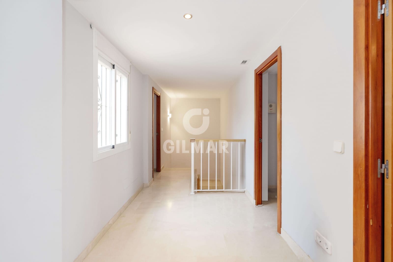 4 bedroom Terraced Villa for sale in Marbella with pool garage - € 790,000 (Ref: 9832327)