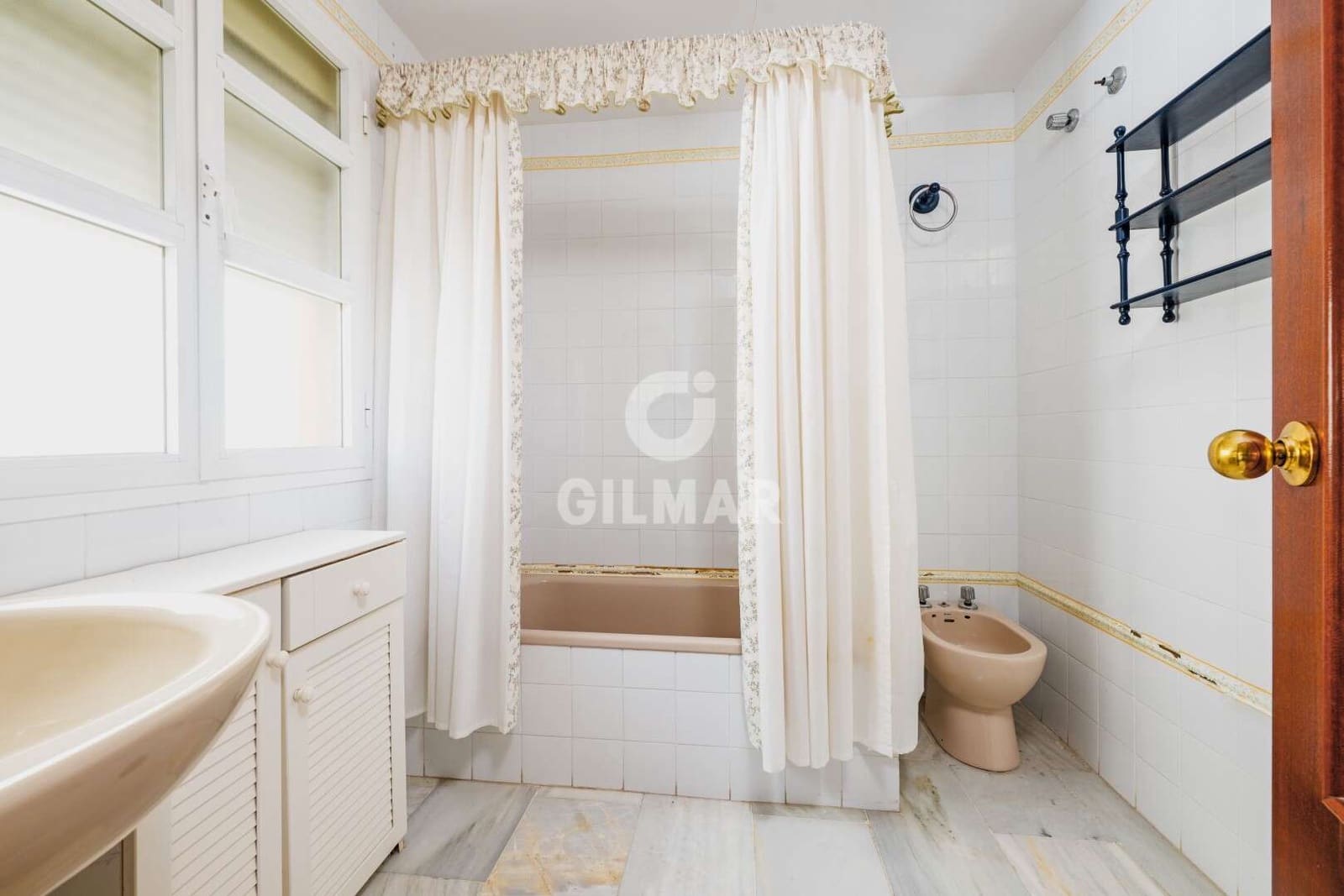 5 bedroom Semi-detached Villa for sale in Cadiz city - € 595,000 (Ref: 9834050)