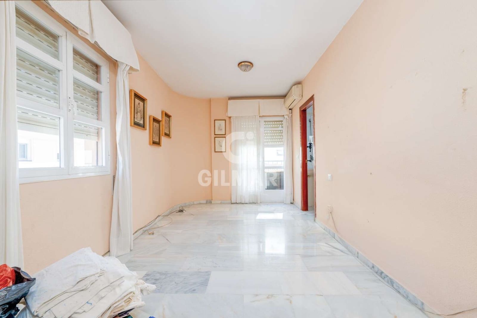 5 bedroom Semi-detached Villa for sale in Cadiz city - € 595,000 (Ref: 9834050)