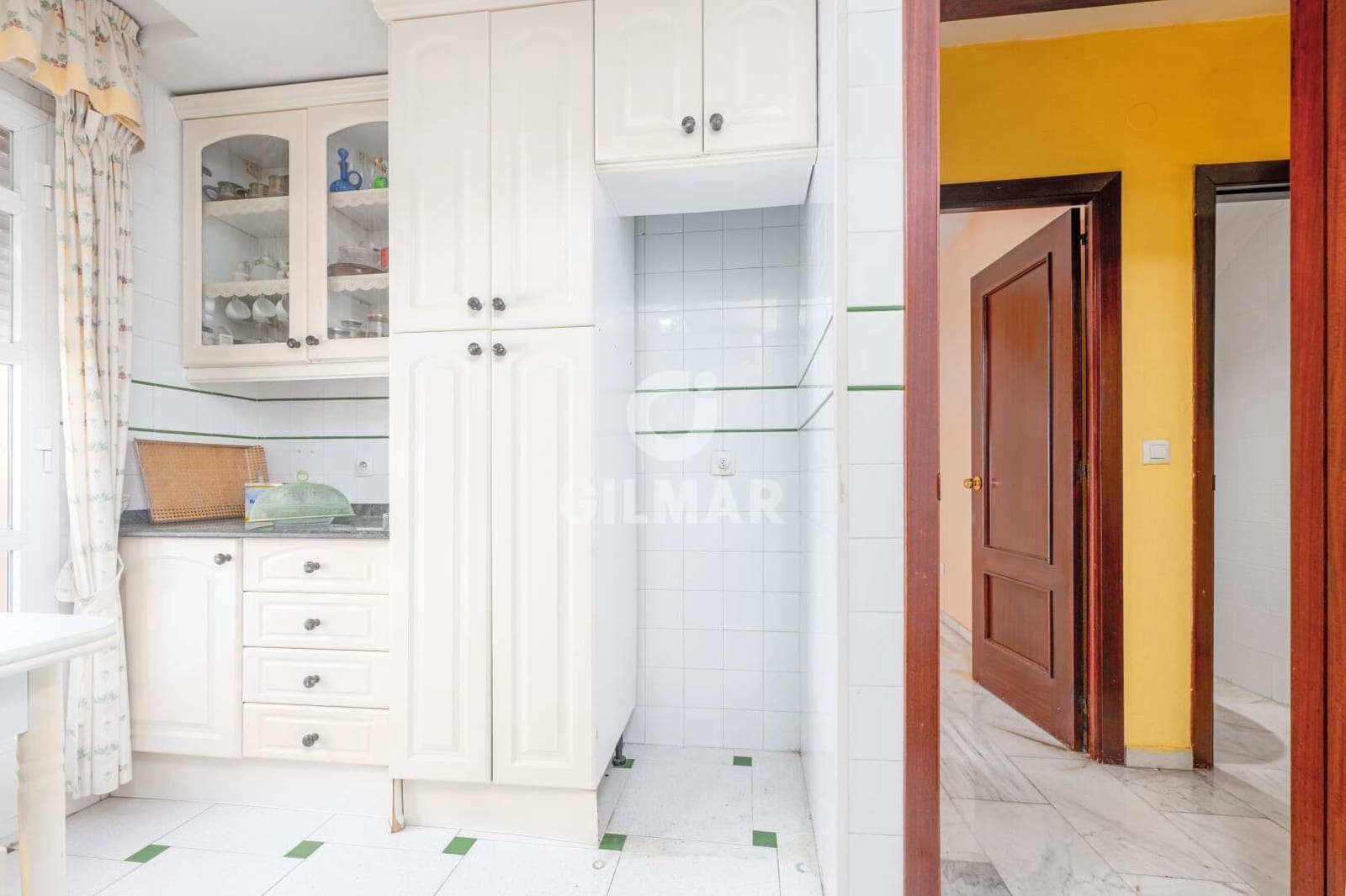 5 bedroom Semi-detached Villa for sale in Cadiz city - € 595,000 (Ref: 9834050)