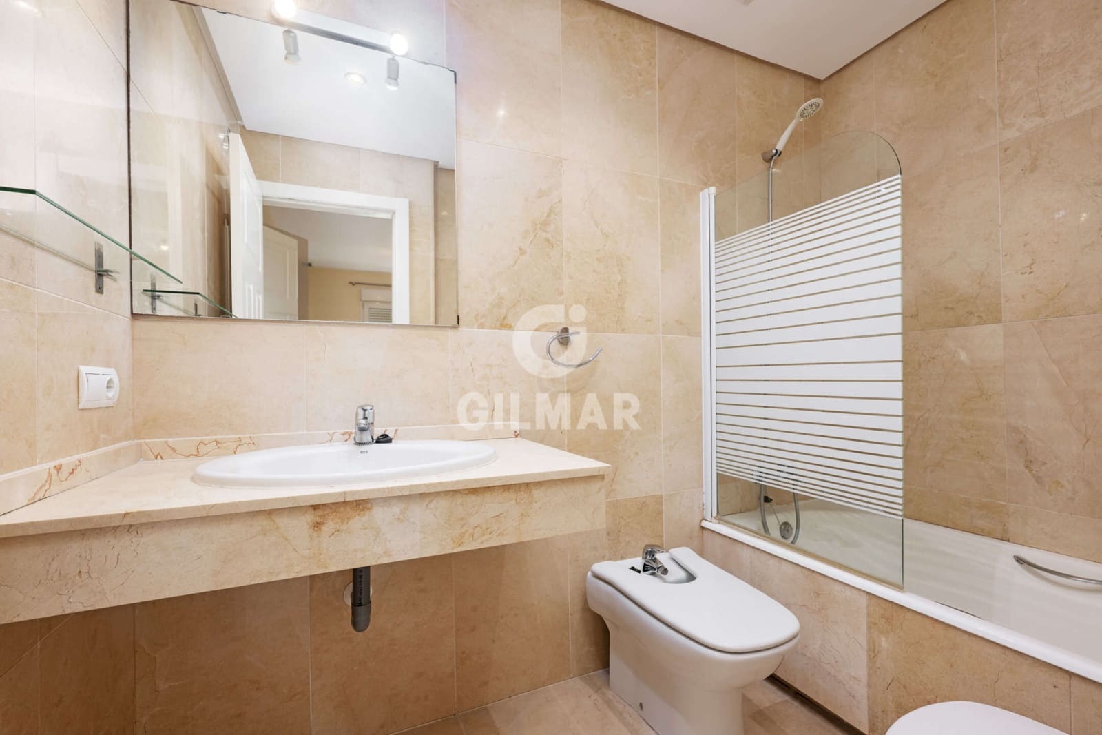 Piso de 2 habitaciones en Jerez de la Frontera en venta con garaje - 330.000 € (Ref: 9834579)