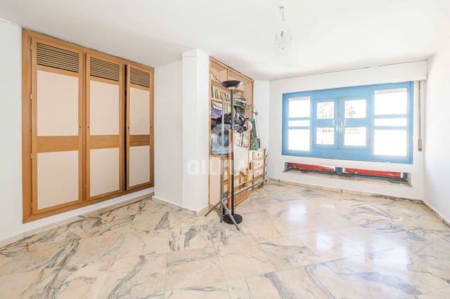 7 bedroom Terraced Villa for sale in Encarnación, Regina, Seville city - € 750,000 (Ref: 9834580)