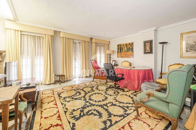 7 bedroom Terraced Villa for sale in Encarnación, Regina, Seville city - € 750,000 (Ref: 9834580)