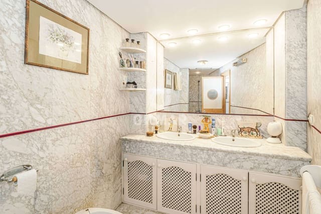 7 bedroom Terraced Villa for sale in Encarnación, Regina, Seville city - € 750,000 (Ref: 9834580)