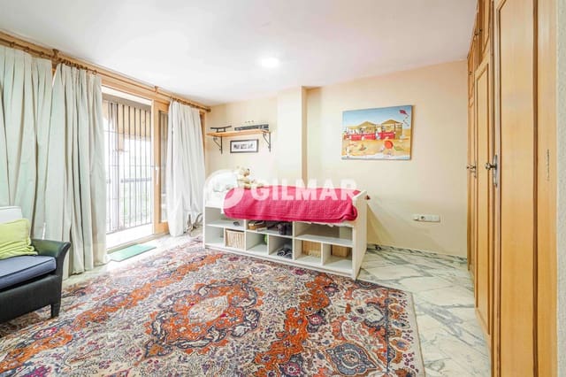7 soverom Rekkehus til salgs i Encarnación, Regina, Sevilla by - € 750 000 (Ref: 9834580)