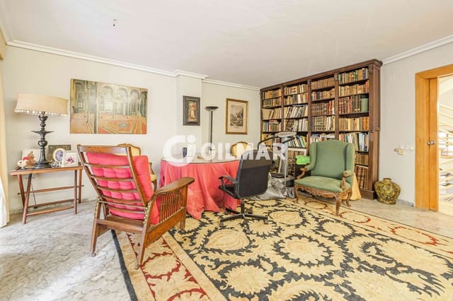 7 soverom Rekkehus til salgs i Encarnación, Regina, Sevilla by - € 750 000 (Ref: 9834580)