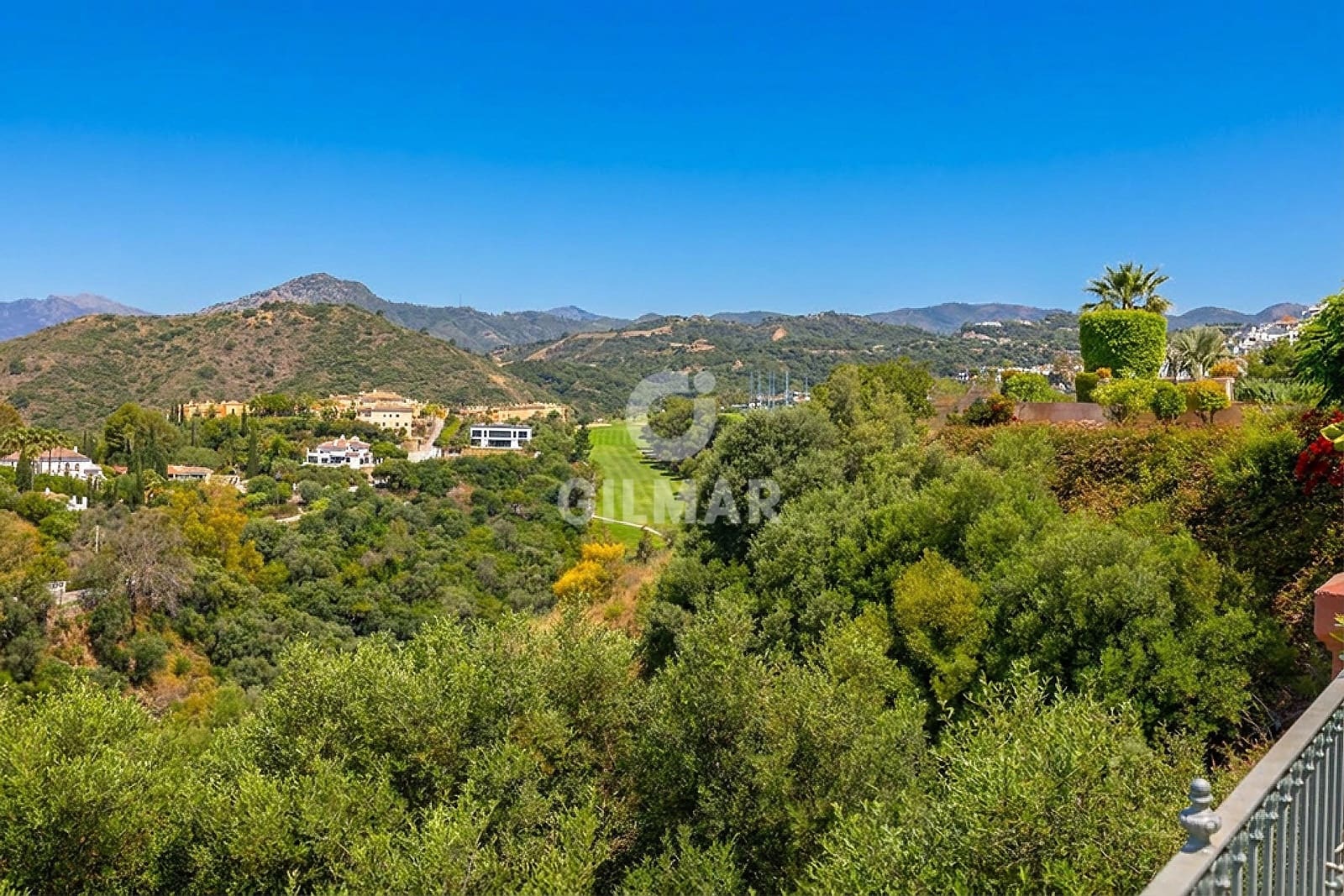 2 sypialnia Mieszkanie na sprzedaż w Monte Halcones z basenem - 675 000 € (Ref: 9838447)
