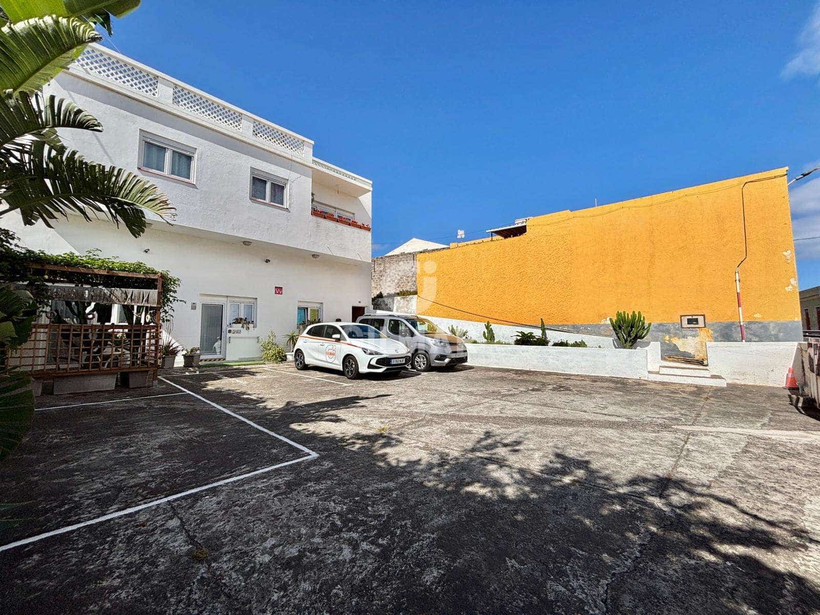 7 bedroom Villa for sale in Garachico - € 795,000 (Ref: 9847867)