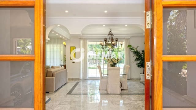 4 soverom Villa til salgs i Atalaya-Isdabe, Estepona med svømmebasseng garasje - € 2 200 000 (Ref: 9848373)