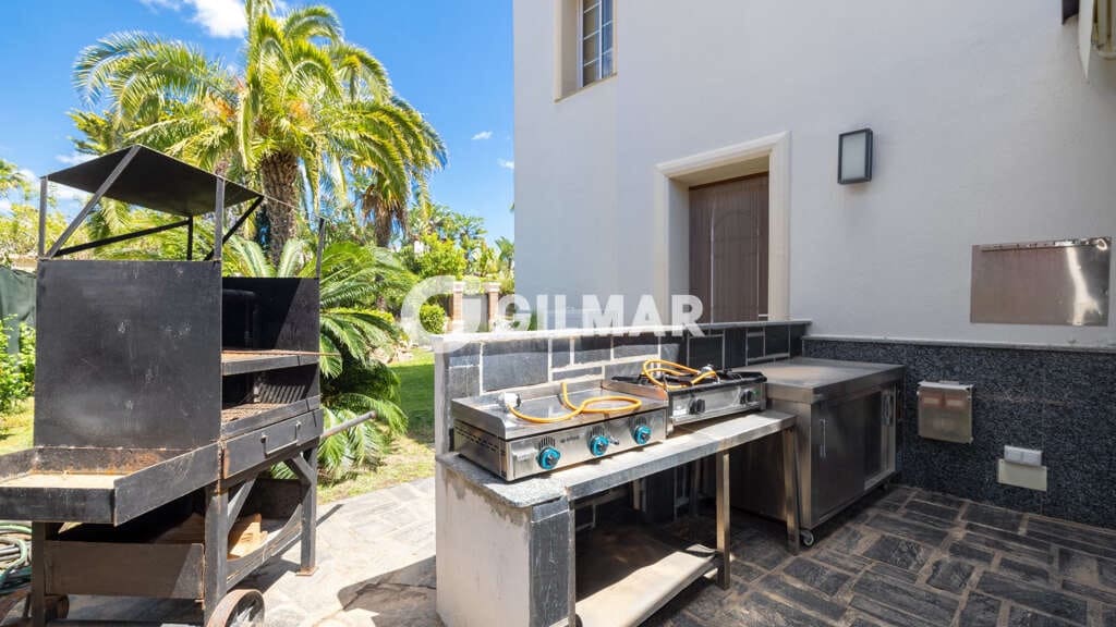 4 bedroom Villa for sale in Atalaya-Isdabe with pool garage - € 2,200,000 (Ref: 9848373)