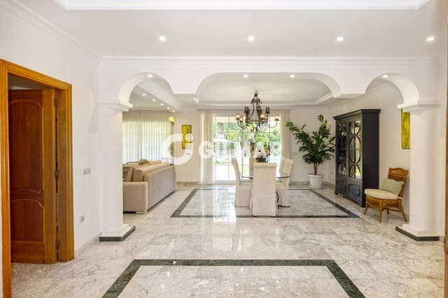 4 quarto Moradia para venda em Atalaya-Isdabe, Estepona com piscina garagem - 2 200 000 € (Ref: 9848373)