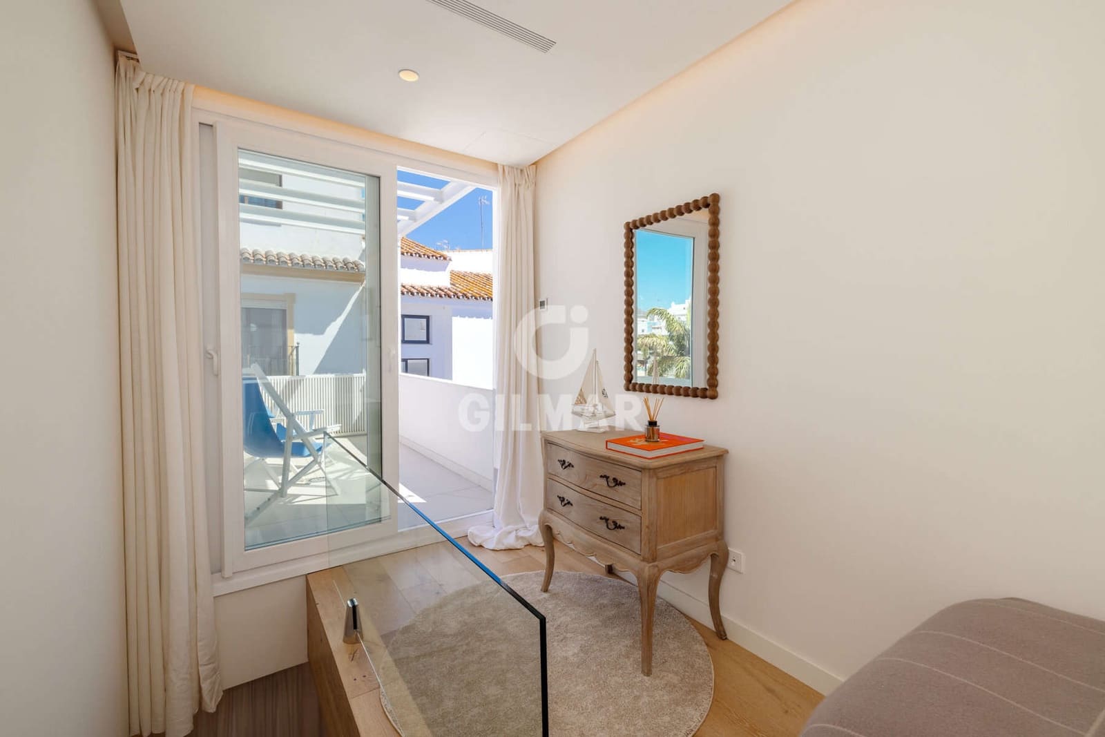 2 sovrum Radhus till salu i Estepona - 399 000 € (Ref: 9850528)