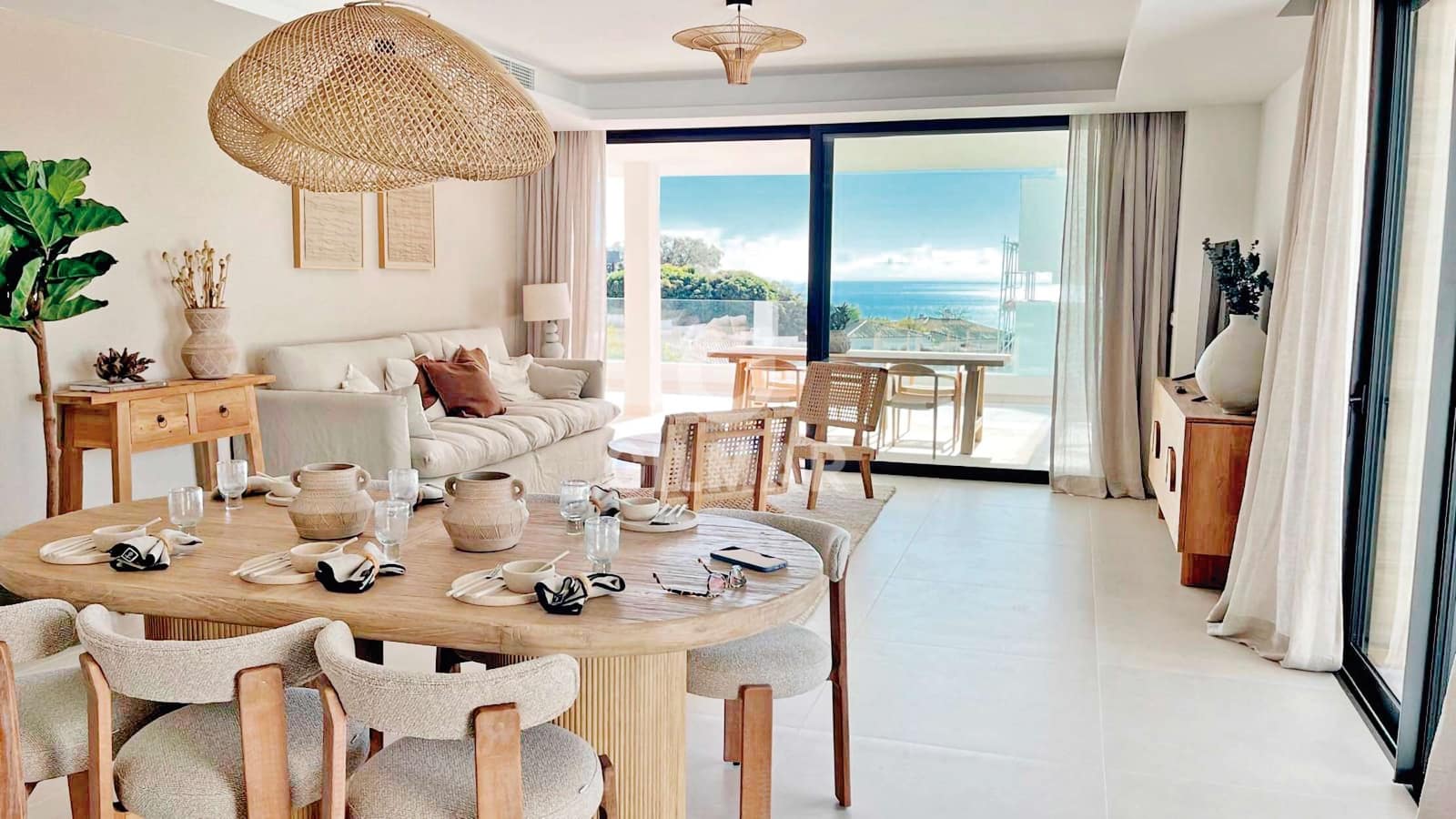 2 slaapkamer Flat te koop in Fuengirola met zwembad garage - € 669.000 (Ref: 9850602)
