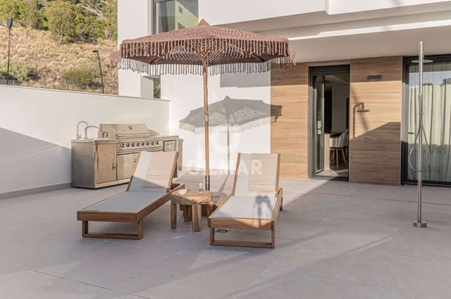 2 soveværelse Lejlighed til salg i El Higuerón, Fuengirola med swimmingpool garage - € 669.000 (Ref: 9850602)