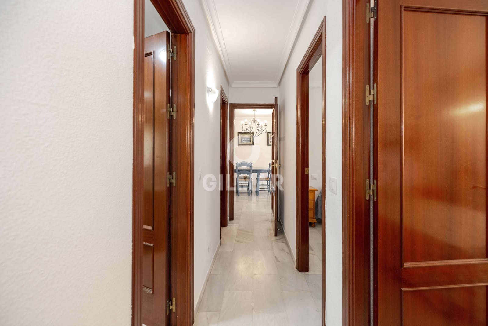 3 sypialnia Mieszkanie na sprzedaż w Marbella z basenem garażem - 640 000 € (Ref: 9850604)