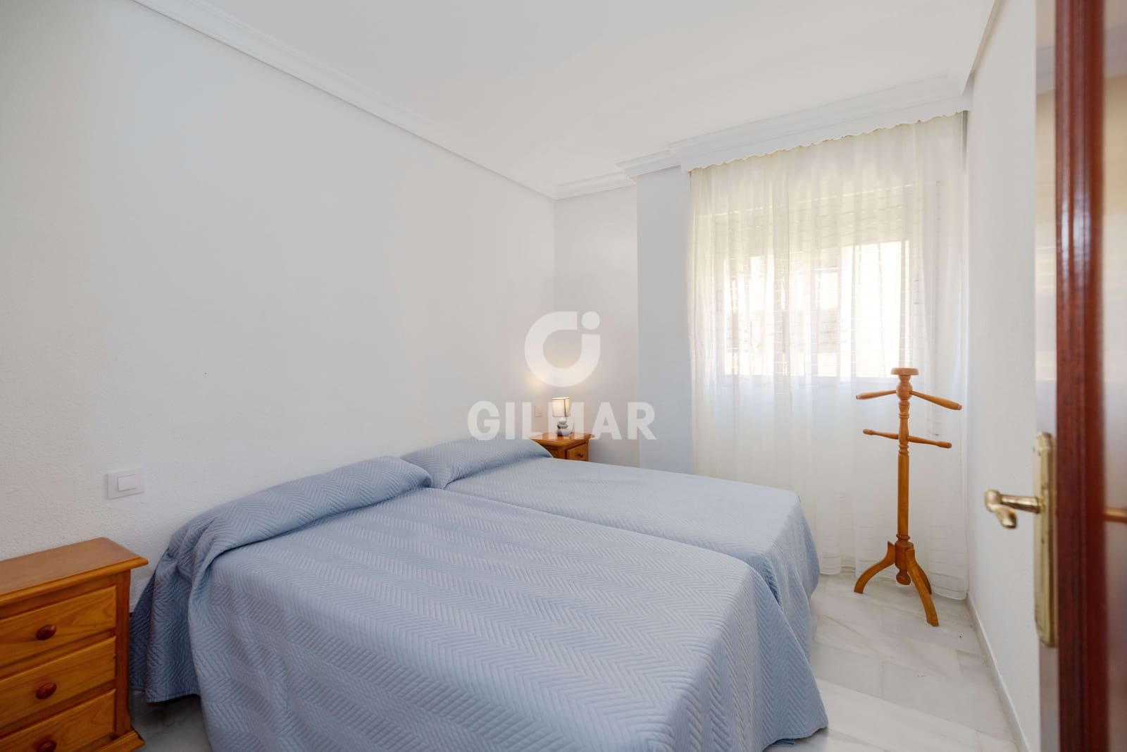 3 sypialnia Mieszkanie na sprzedaż w Marbella z basenem garażem - 640 000 € (Ref: 9850604)