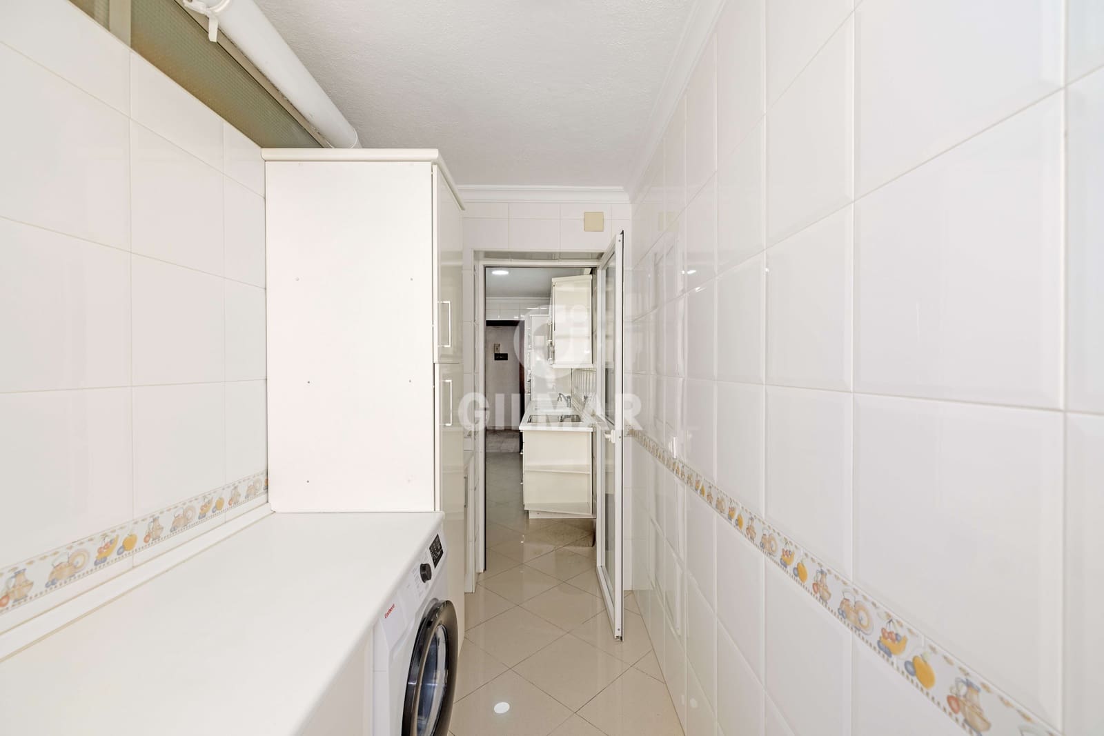3 sypialnia Mieszkanie na sprzedaż w Marbella z basenem garażem - 640 000 € (Ref: 9850604)