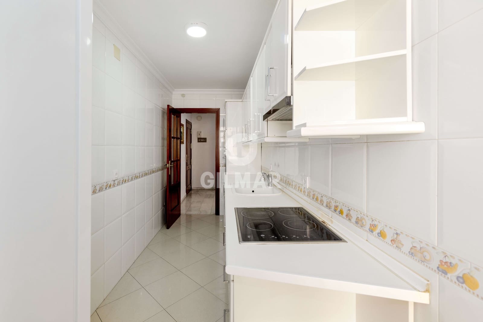 3 sypialnia Mieszkanie na sprzedaż w Marbella z basenem garażem - 640 000 € (Ref: 9850604)