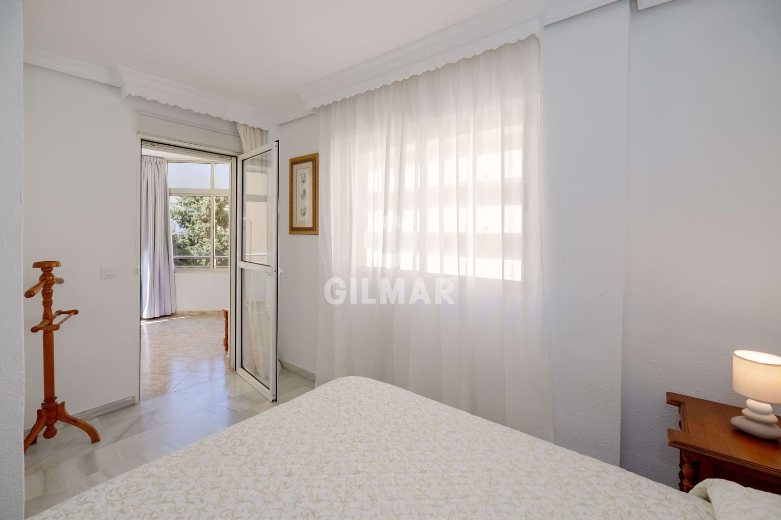 3 sypialnia Mieszkanie na sprzedaż w Marbella z basenem garażem - 640 000 € (Ref: 9850604)