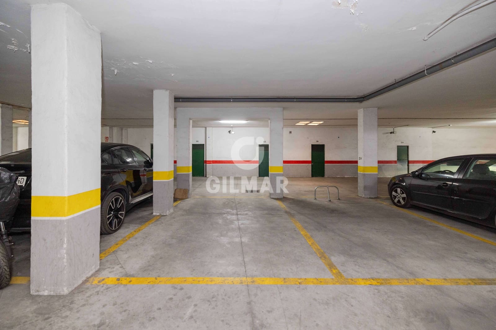 3 sypialnia Mieszkanie na sprzedaż w Marbella z basenem garażem - 640 000 € (Ref: 9850604)