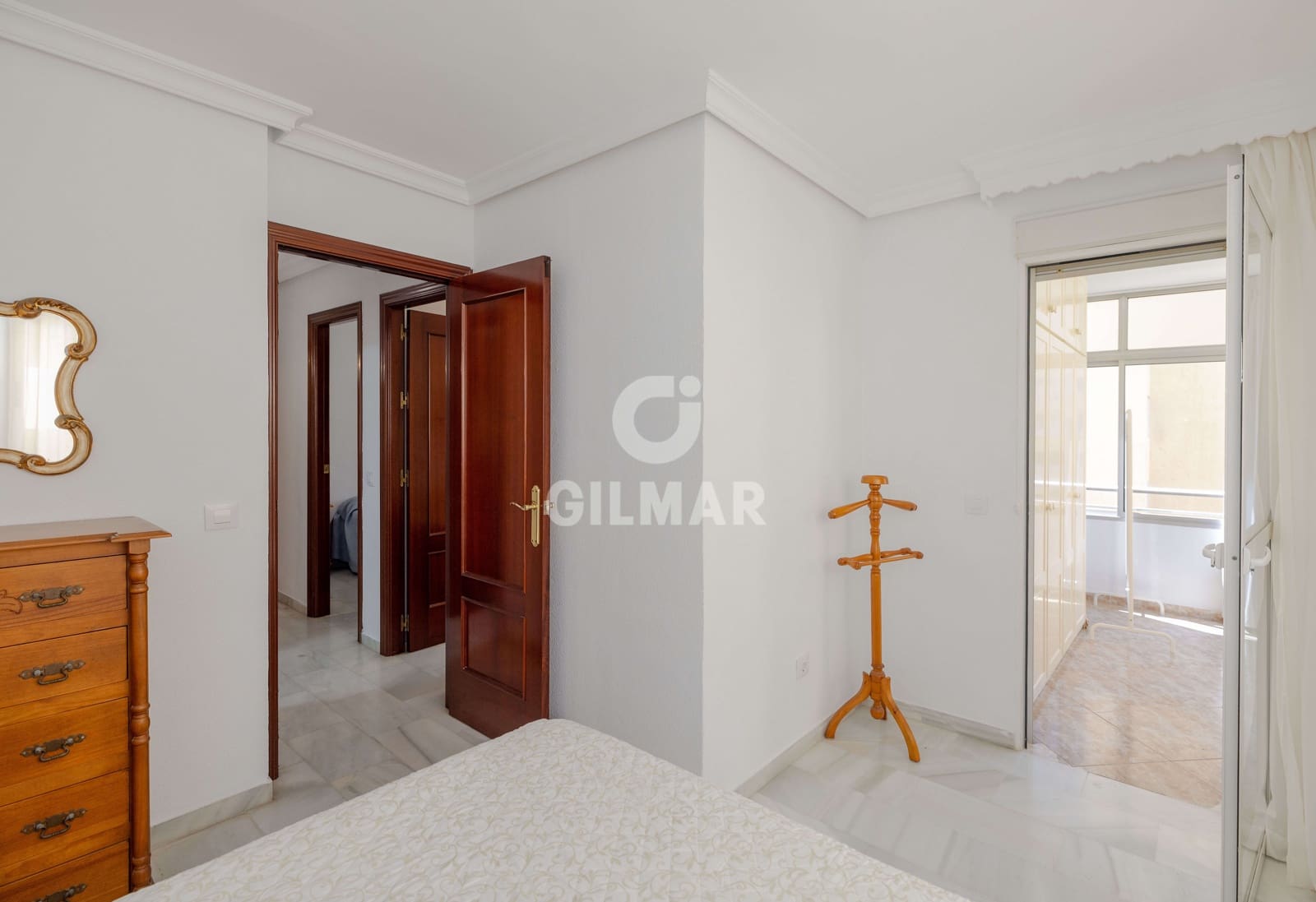 3 sypialnia Mieszkanie na sprzedaż w Marbella z basenem garażem - 640 000 € (Ref: 9850604)