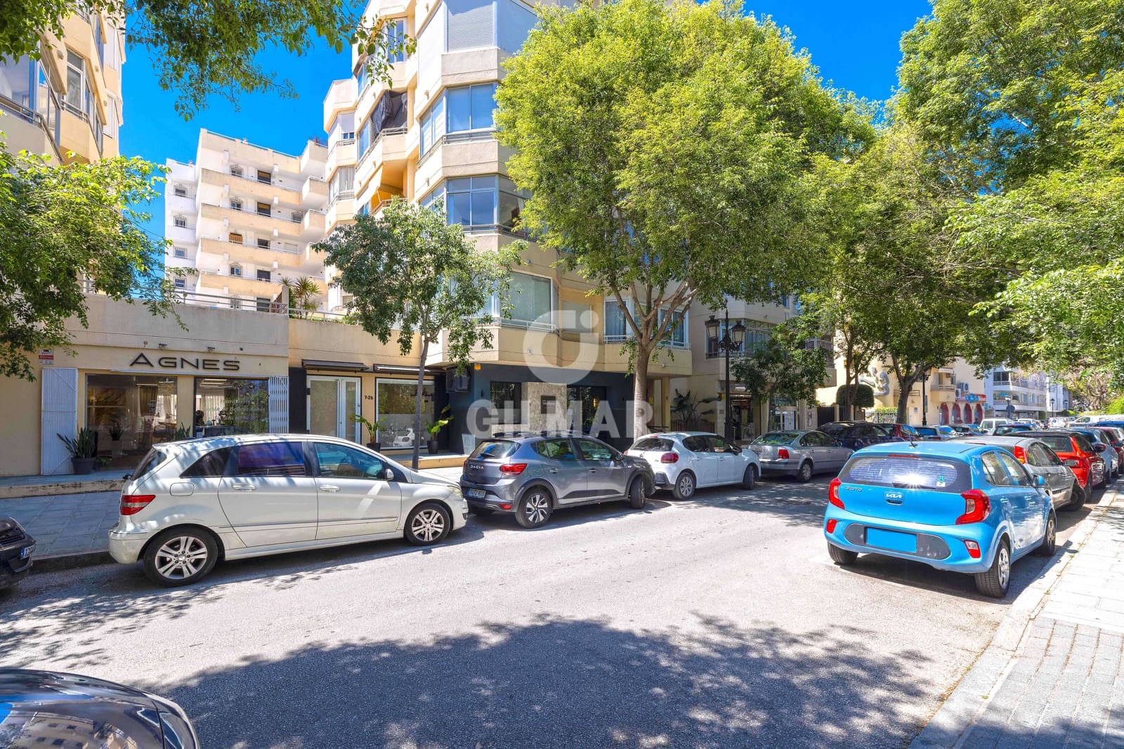 3 sypialnia Mieszkanie na sprzedaż w Marbella z basenem garażem - 640 000 € (Ref: 9850604)