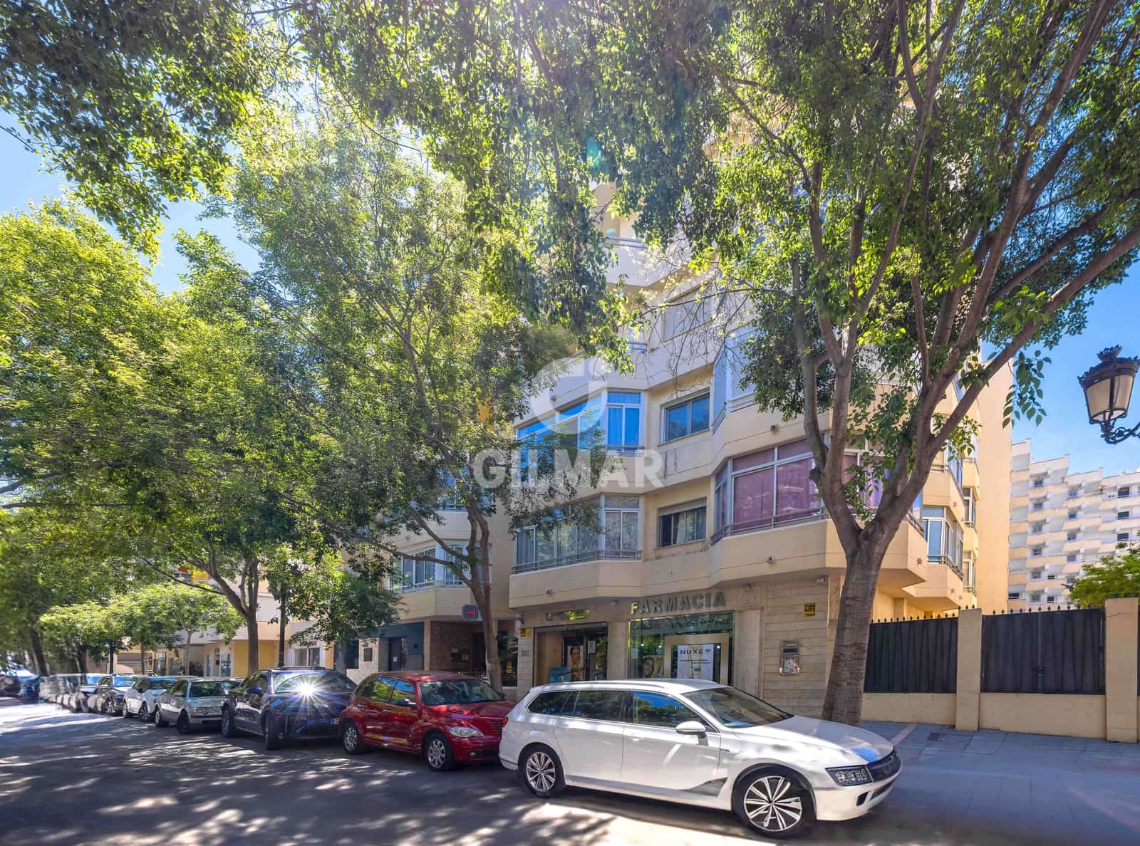 3 sypialnia Mieszkanie na sprzedaż w Marbella z basenem garażem - 640 000 € (Ref: 9850604)