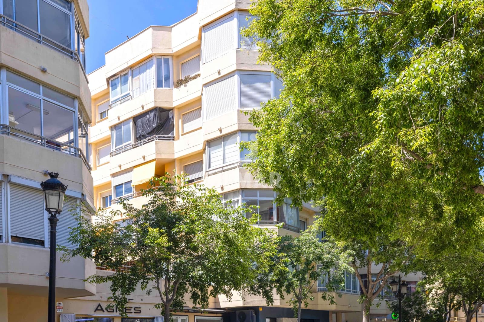 3 sypialnia Mieszkanie na sprzedaż w Marbella z basenem garażem - 640 000 € (Ref: 9850604)
