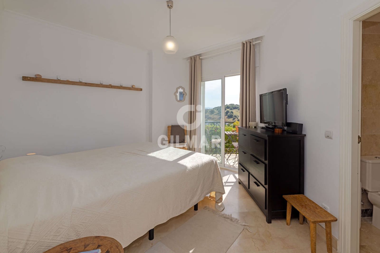 3 sovrum Lägenhet till salu i Bel-Air med pool - 450 000 € (Ref: 9854453)