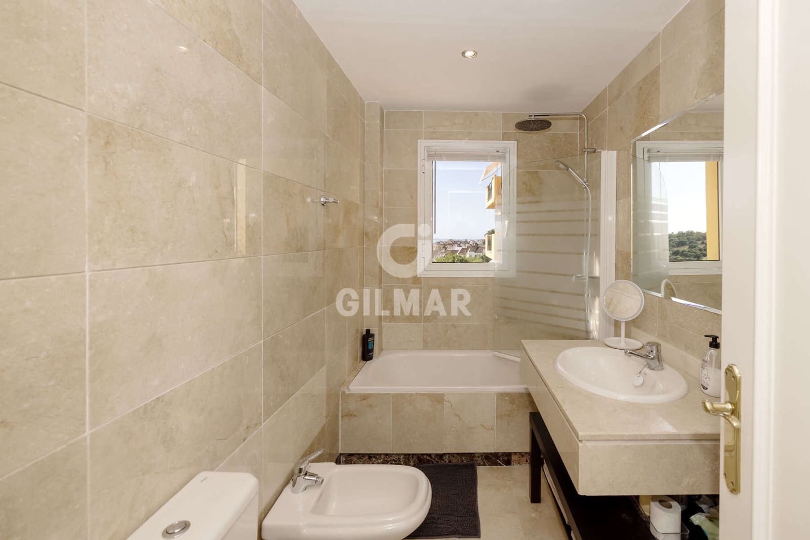 3 sovrum Lägenhet till salu i Bel-Air med pool - 450 000 € (Ref: 9854453)