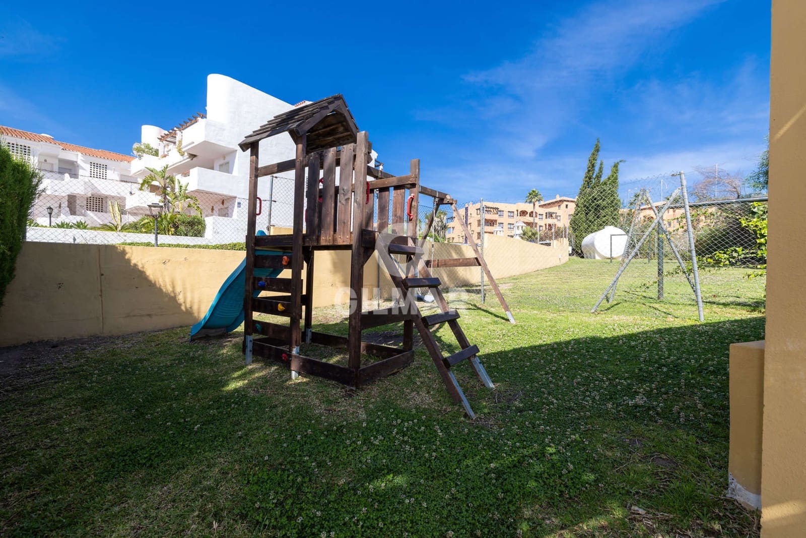 3 sovrum Lägenhet till salu i Bel-Air med pool - 450 000 € (Ref: 9854453)