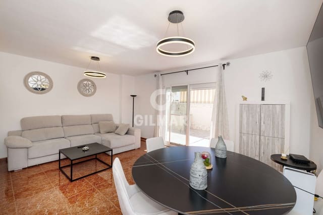 3 sovrum Radhus till salu i Sierra de Estepona - Avda. de Andalucía, Estepona med garage - 567 000 € (Ref: 9855944)