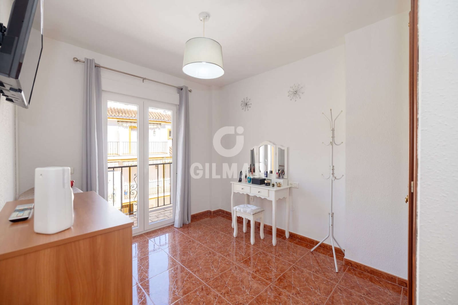 3 sovrum Radhus till salu i Estepona med garage - 567 000 € (Ref: 9855944)