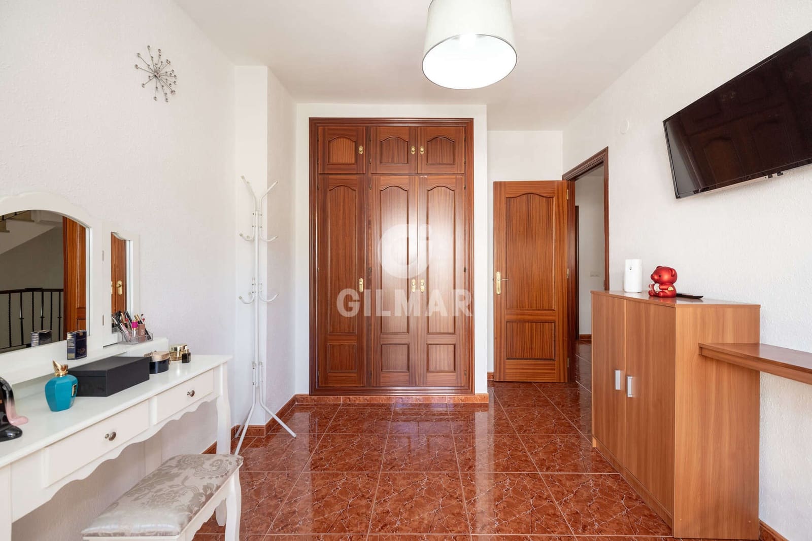 3 sovrum Radhus till salu i Estepona med garage - 567 000 € (Ref: 9855944)