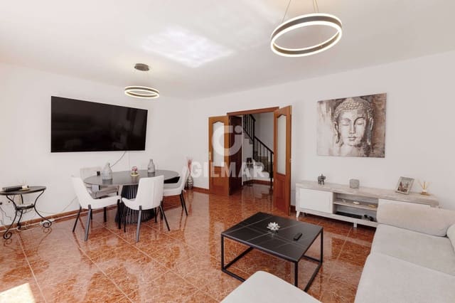 3 sovrum Radhus till salu i Sierra de Estepona - Avda. de Andalucía, Estepona med garage - 567 000 € (Ref: 9855944)