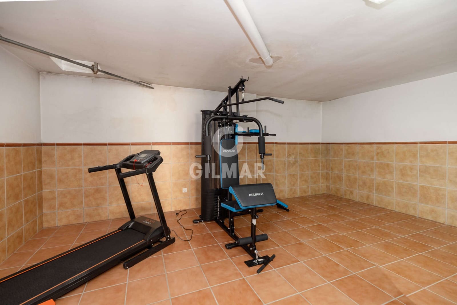 3 sovrum Radhus till salu i Estepona med garage - 567 000 € (Ref: 9855944)