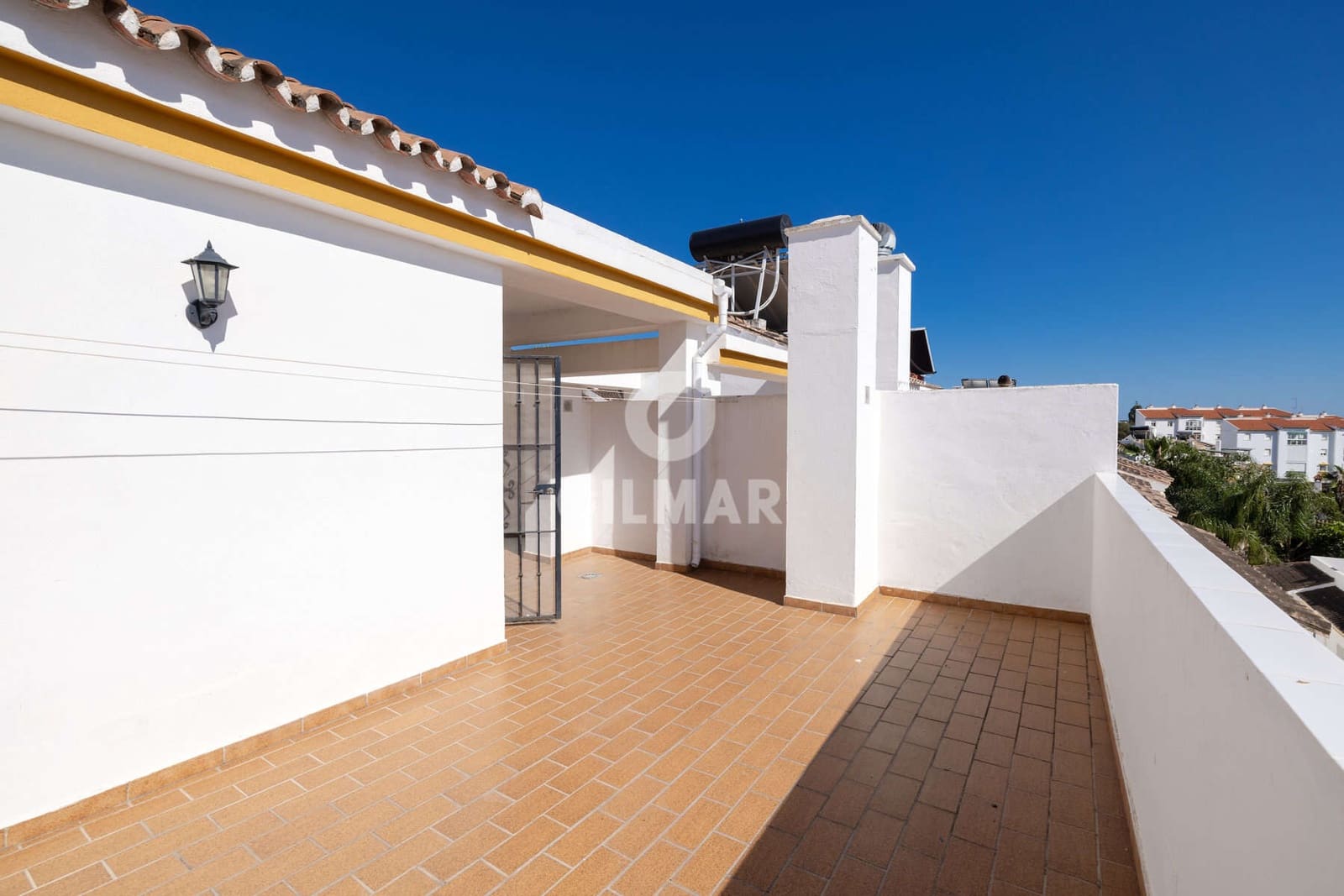 3 sovrum Radhus till salu i Estepona med garage - 567 000 € (Ref: 9855944)