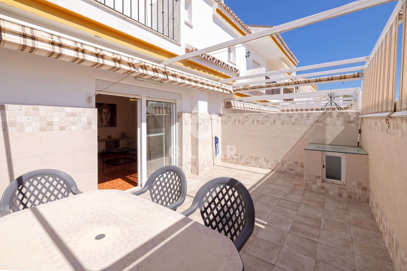 3 sovrum Radhus till salu i Estepona med garage - 567 000 € (Ref: 9855944)