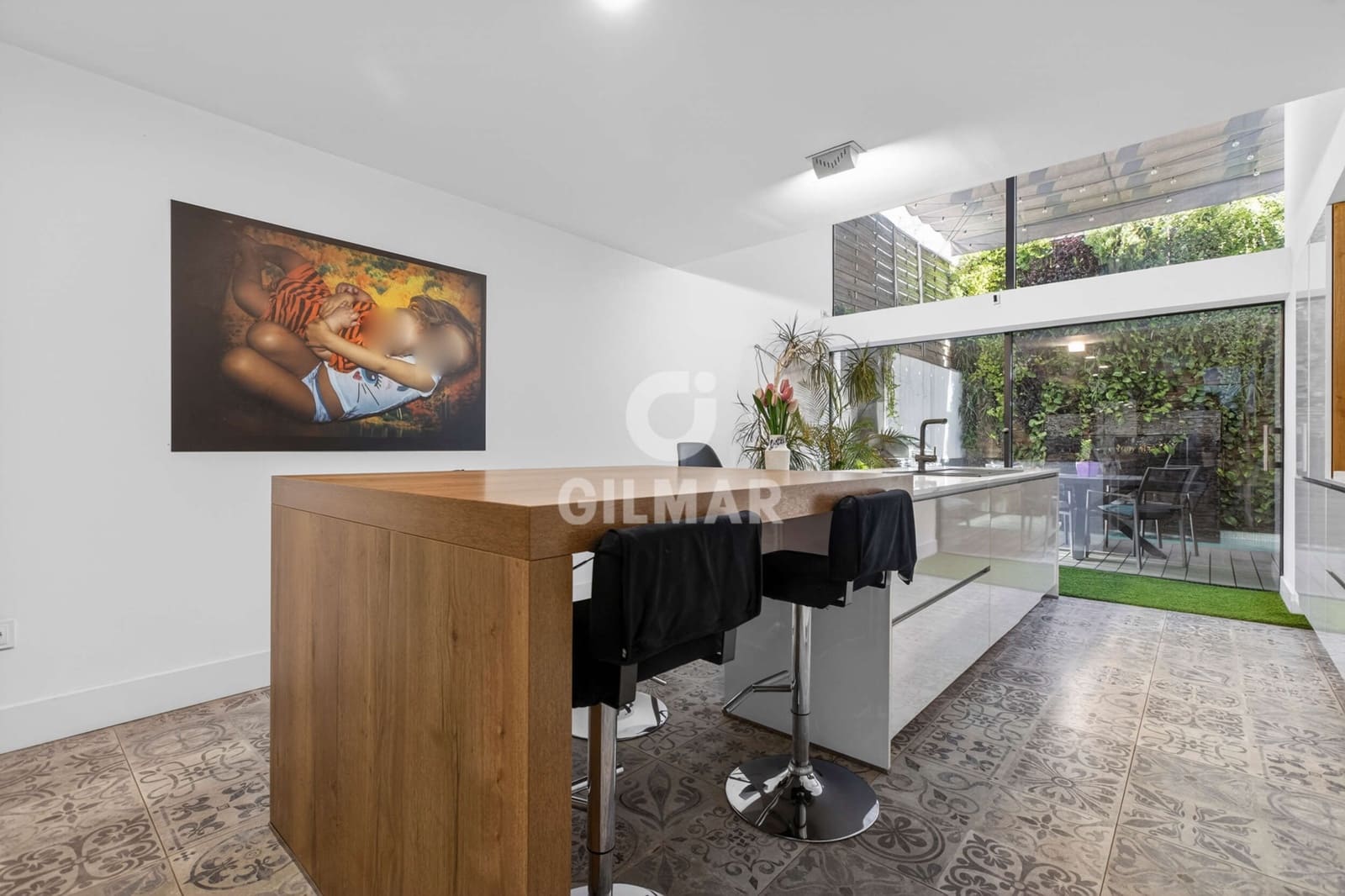 4 soverom Rekkehus til salgs i Sevilla by med svømmebasseng garasje - € 849 000 (Ref: 9858702)
