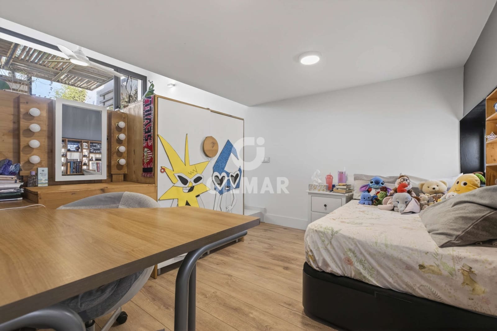 4 soverom Rekkehus til salgs i Sevilla by med svømmebasseng garasje - € 849 000 (Ref: 9858702)