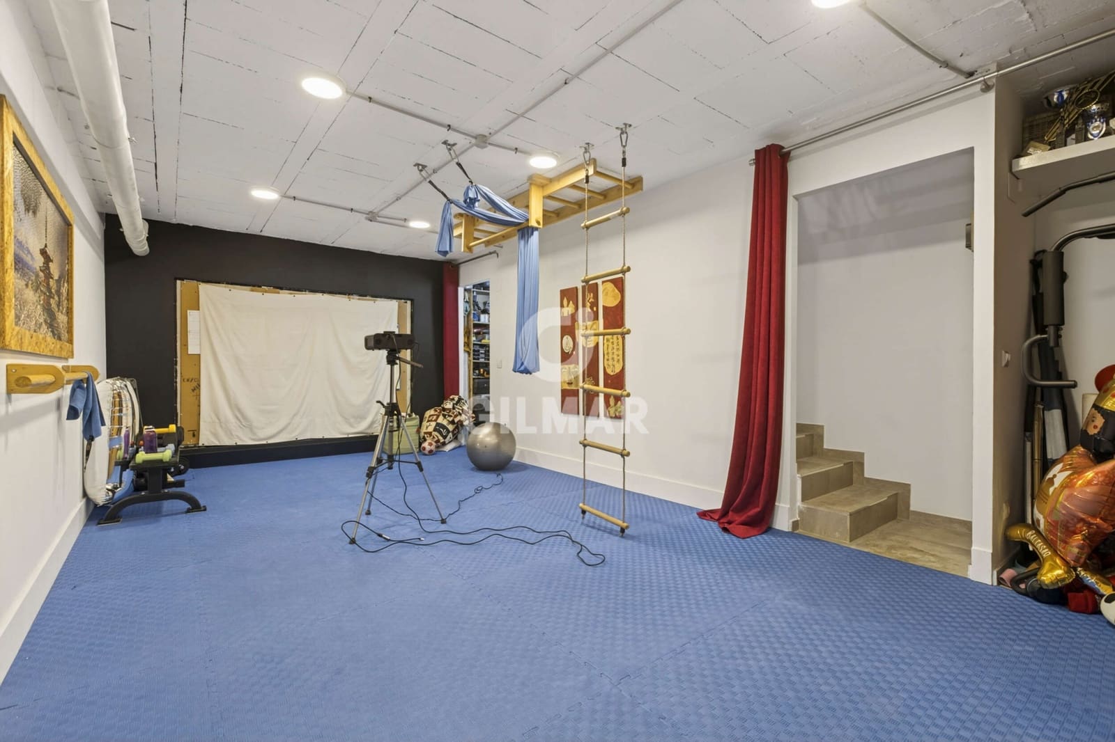 4 soverom Rekkehus til salgs i Sevilla by med svømmebasseng garasje - € 849 000 (Ref: 9858702)