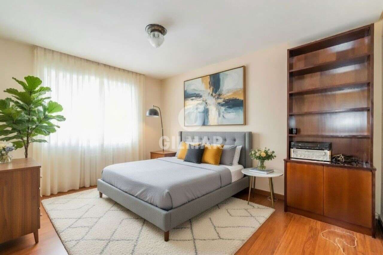 4 bedroom Flat for sale in Madrid city with garage - € 1,475,000 (Ref: 9858955)