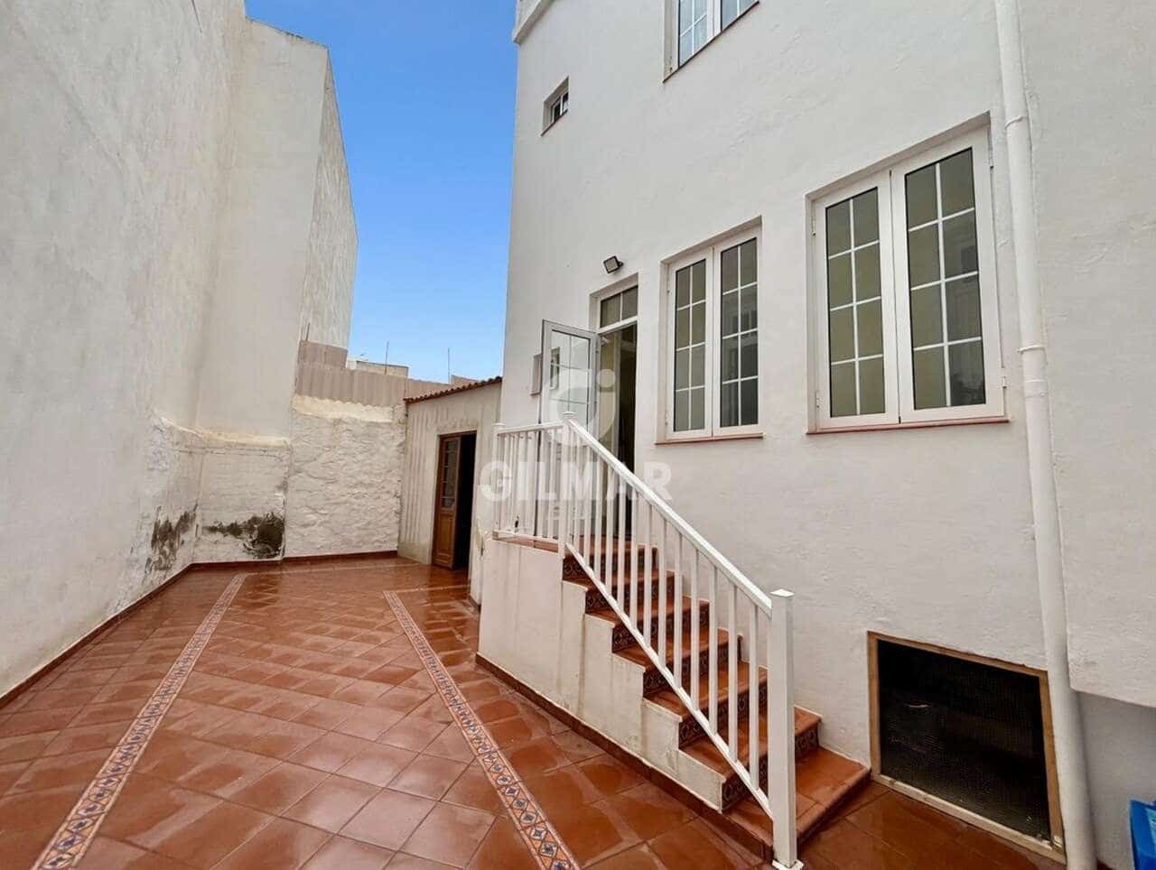 Townhouse for sale in Puerto de la Cruz - € 1,100,000 (Ref: 9860677)